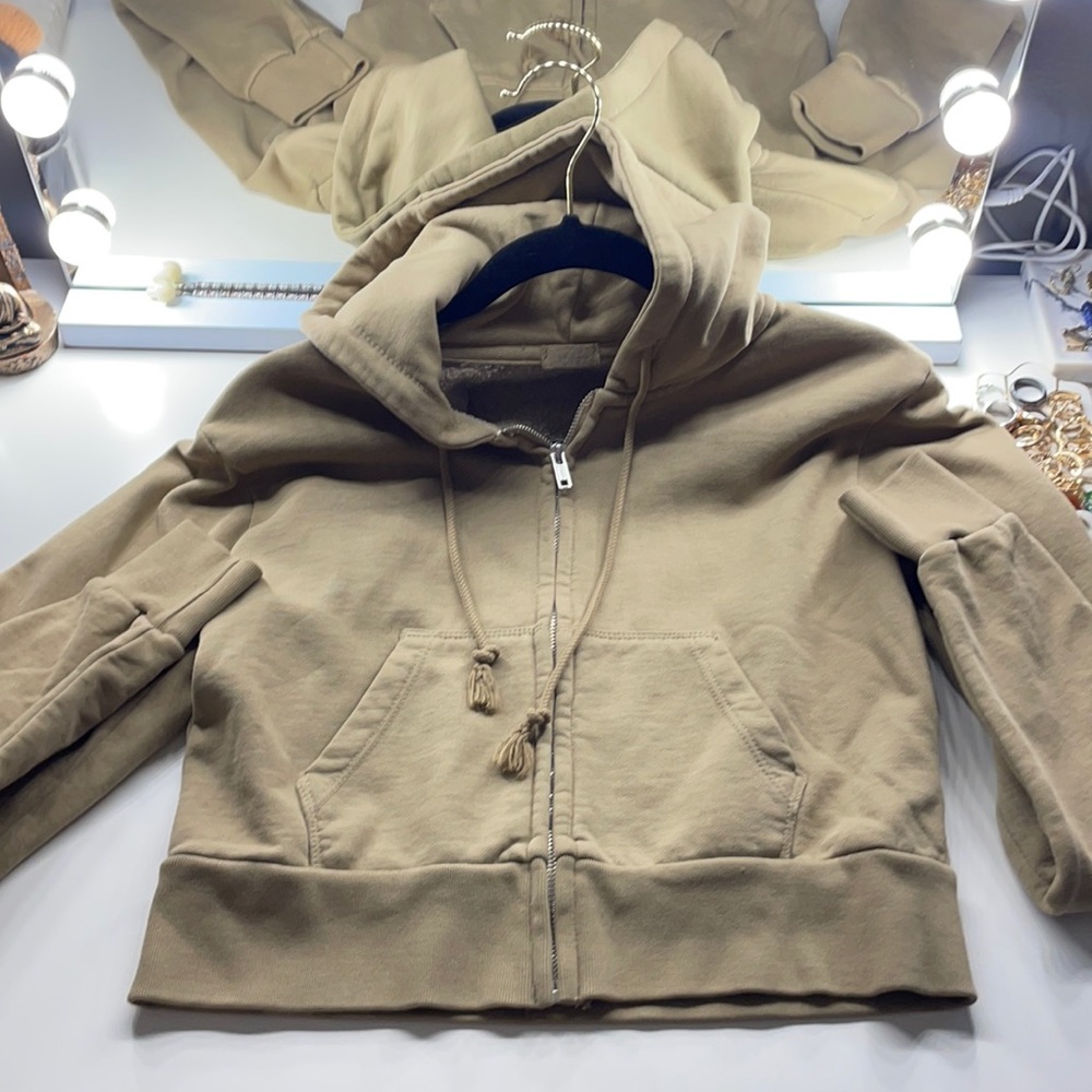 Brandy Melville John Gilt cropped zip up jacket